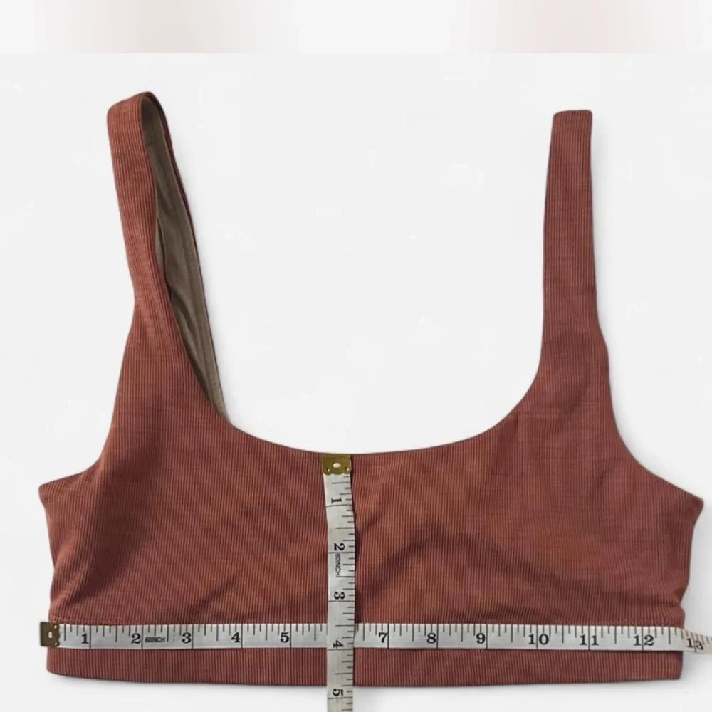Vuori Ribbed Sports Bra VW1002 Rust Red Small Stretchy Minimalist Activewear - Picture 4 of 4